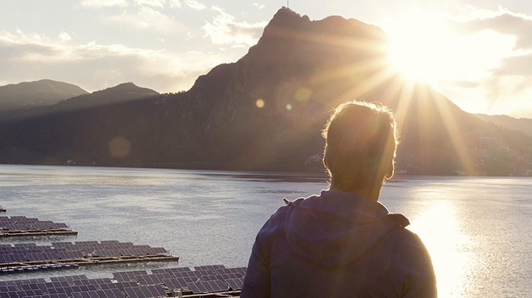 SMA Solar Technology AG registra nei primi nove mesi dell’anno un significativo aumento di redditività nonostante la carenza di materie prime; il Consiglio di Amministrazione prevede per il 2022 una crescita significativa