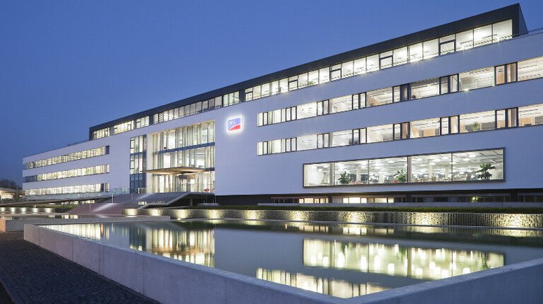 SMA Italia: Il fotovoltaico non si ferma - Digitalizzazione, sostenibilità e previsioni sul futuro delle rinnovabili.