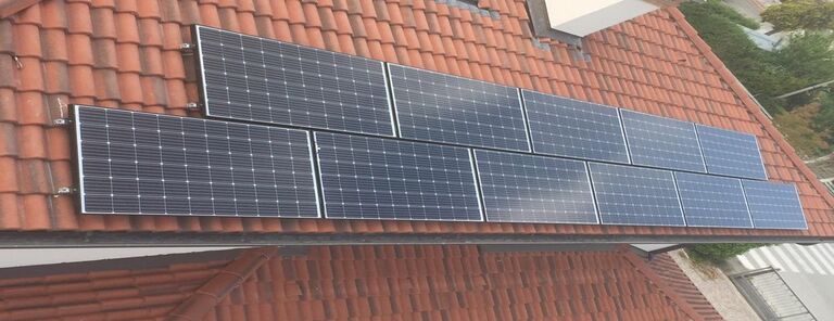 <img class="" src="/fileadmin/content/www.sma-italia.com/Reference/img/residenziale/Ecologico-ed-Economico_1170x450.jpg" data-src="/fileadmin/content/www.sma-italia.com/Reference/img/residenziale/Ecologico-ed-Economico_1170x450.jpg" alt="Residenziale – Curtarolo (PD)">