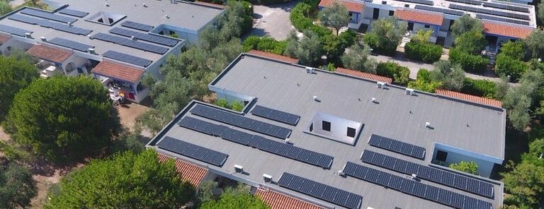 Fotovoltaico e turismo sostenibile: Sea Garden Club – Vieste