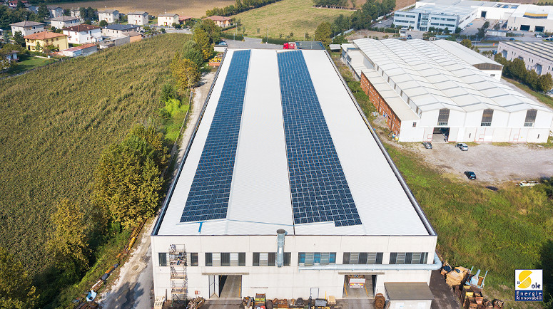 SMA PEAK3 soddisfa il 100% del fabbisogno energetico di Sider Center Service s.r.l.